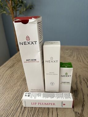 NEXXT Skincare Bundle – Retinol, Tea Tree Serum, Clay Mask & Lip Plumper (New)